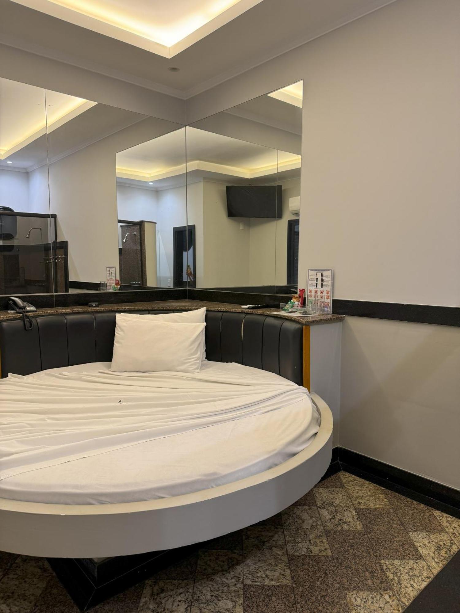 Village Motel Ribeirão Preto Екстериор снимка